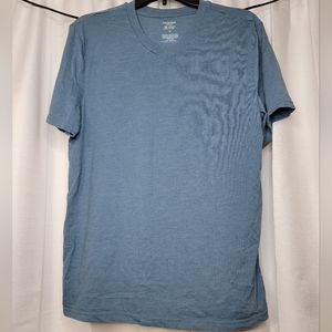 Arizona Jean Co mens blue V neck size medium shirt